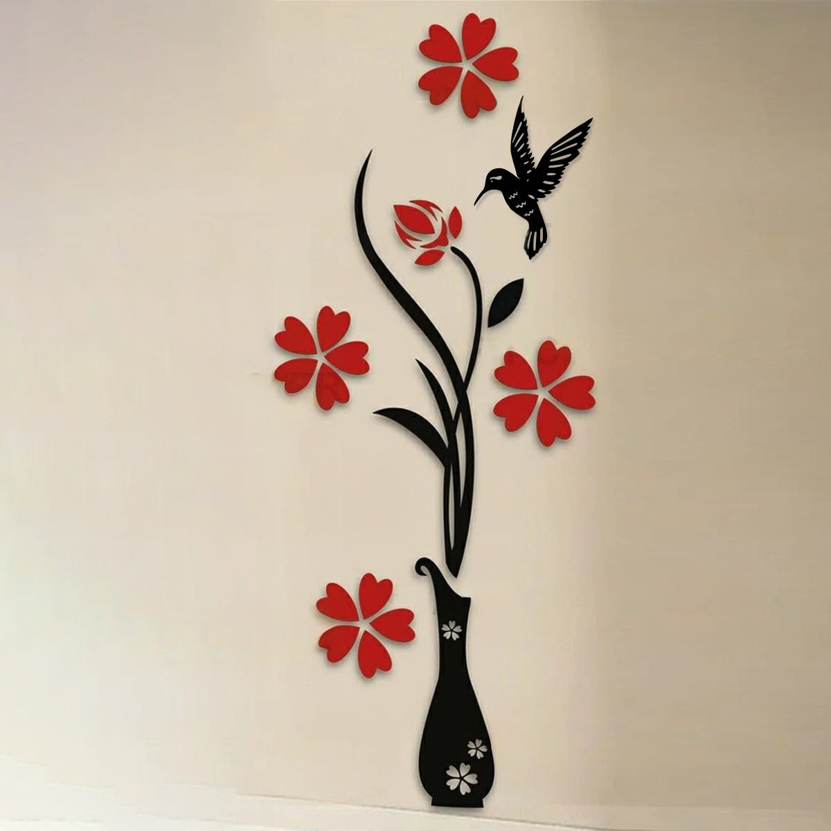 Vase in Red and Black Color