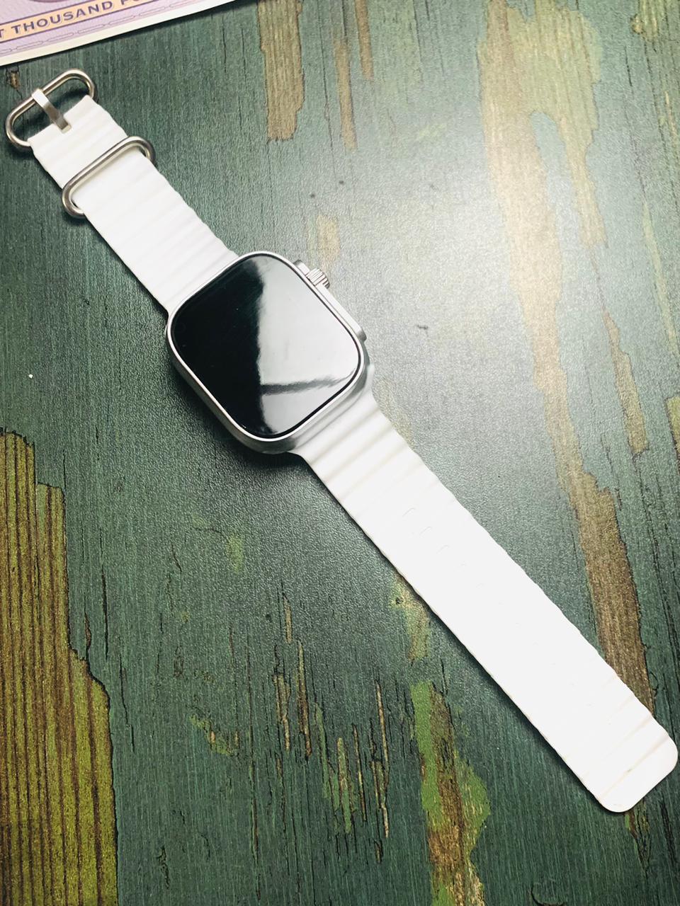 Stylish Square Dial Smooth Silicon Straps fashion Watch.